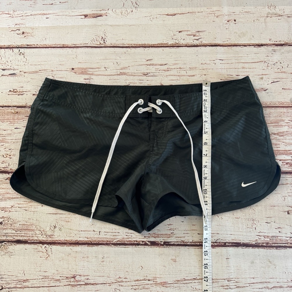 Nike Womens Running Sports Shorts Size XL Green Mid Rise Drawstring Waist